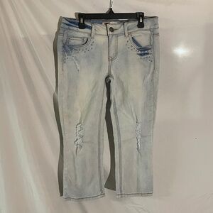 White wash capri jeans